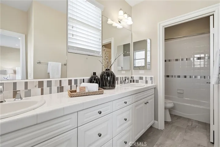 31800 Paseo Tarazona, San Juan Capistrano, California 92675