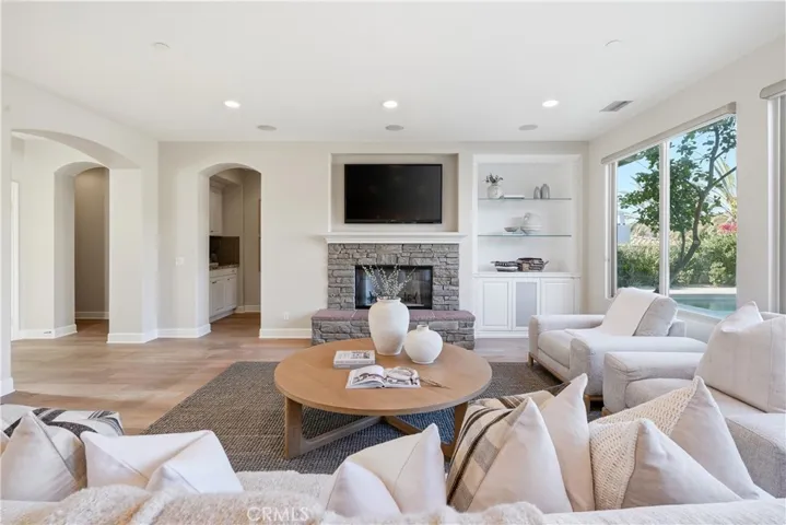 31800 Paseo Tarazona, San Juan Capistrano, California 92675