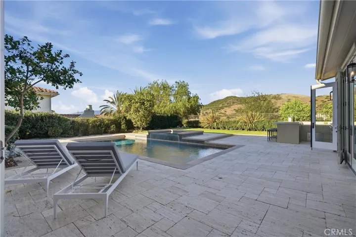 31800 Paseo Tarazona, San Juan Capistrano, California 92675
