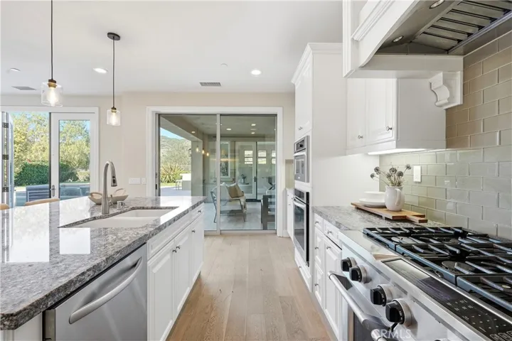 31800 Paseo Tarazona, San Juan Capistrano, California 92675