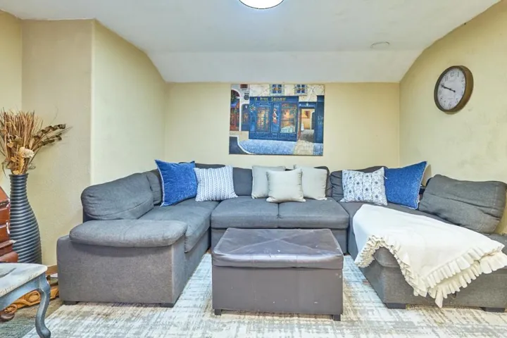 849 Monterey Street, Hollister, California 95023