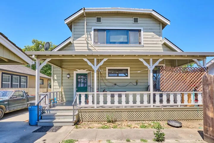 849 Monterey Street, Hollister, California 95023