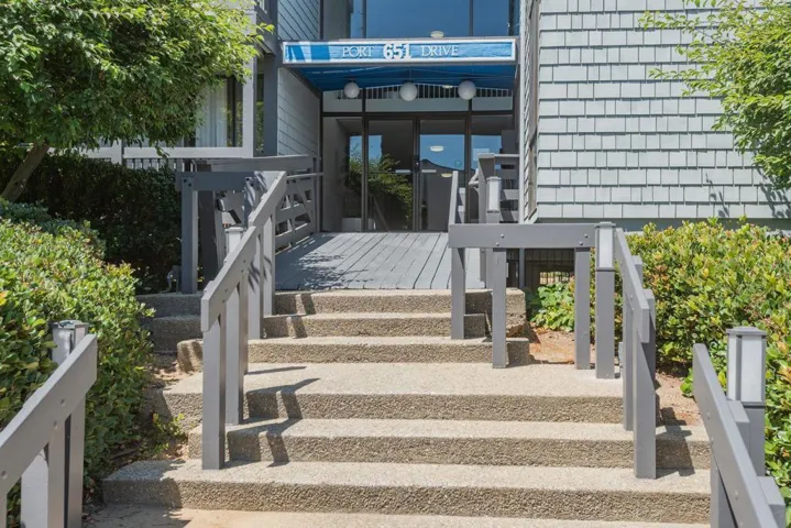 651 Port Drive 208, San Mateo, California 94404