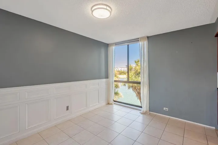 651 Port Drive 208, San Mateo, California 94404