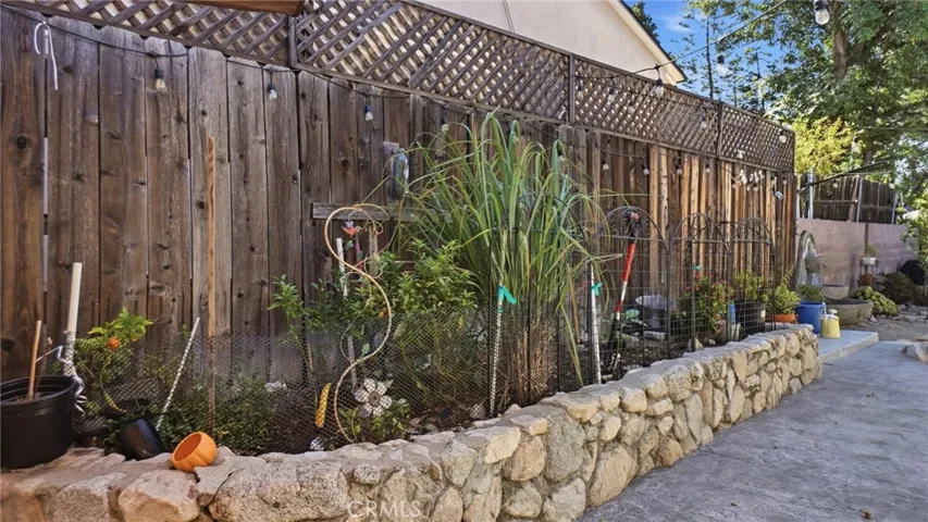 7276 Summitrose Street, Tujunga, California 91042