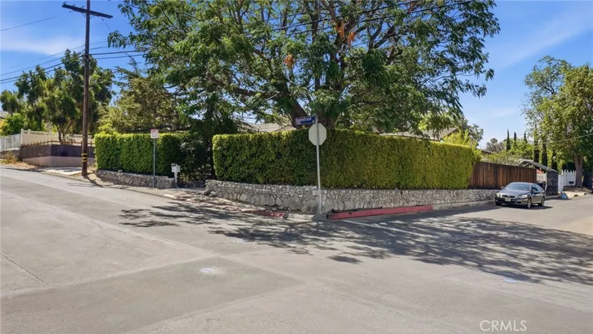 7276 Summitrose Street, Tujunga, California 91042
