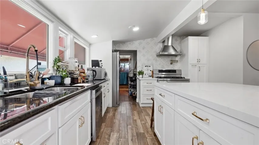 7276 Summitrose Street, Tujunga, California 91042