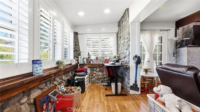 7276 Summitrose Street, Tujunga, California 91042