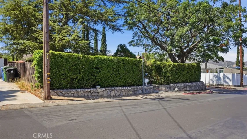 7276 Summitrose Street, Tujunga, California 91042