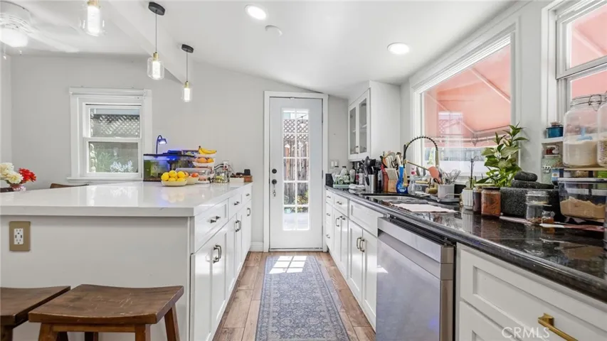 7276 Summitrose Street, Tujunga, California 91042