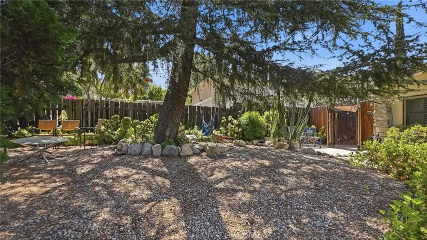 7276 Summitrose Street, Tujunga, California 91042