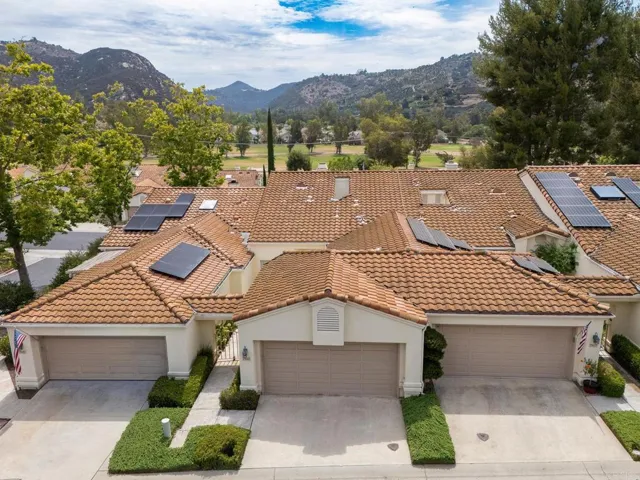 29665 Castle Creek Ln, Escondido, California 92026