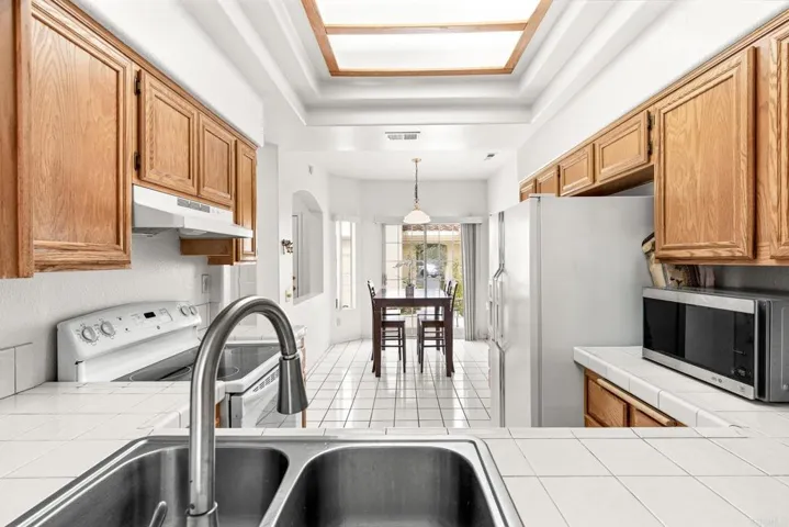 29665 Castle Creek Ln, Escondido, California 92026