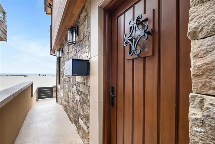 2808 W Oceanfront, Newport Beach, California 92663
