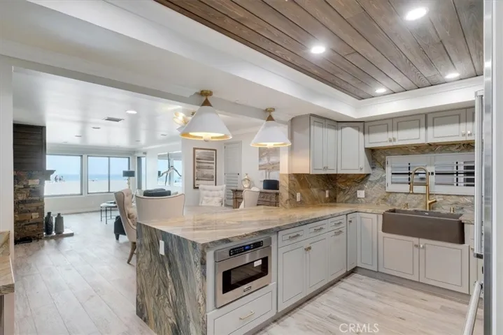 2808 W Oceanfront, Newport Beach, California 92663