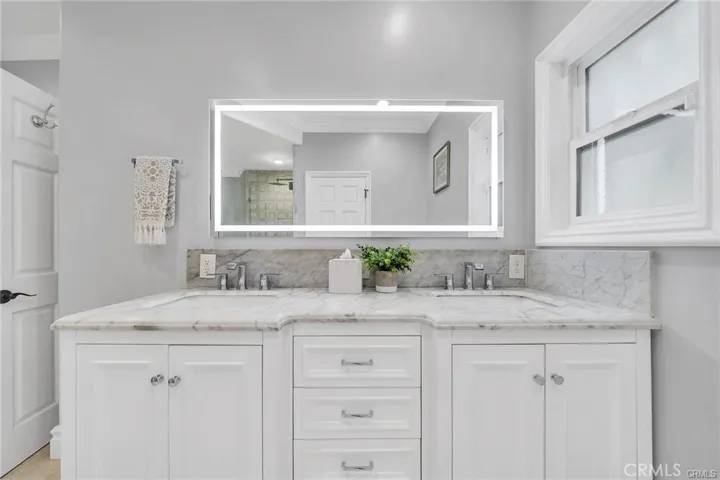 3 Mustang Road, Rancho Palos Verdes, California 90275