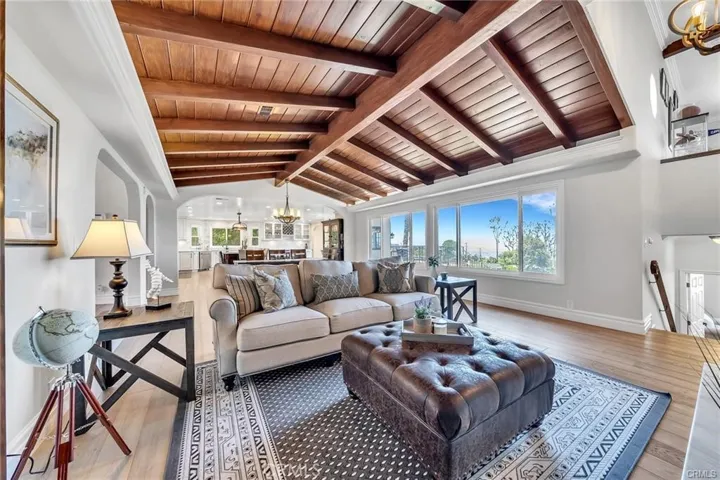 3 Mustang Road, Rancho Palos Verdes, California 90275