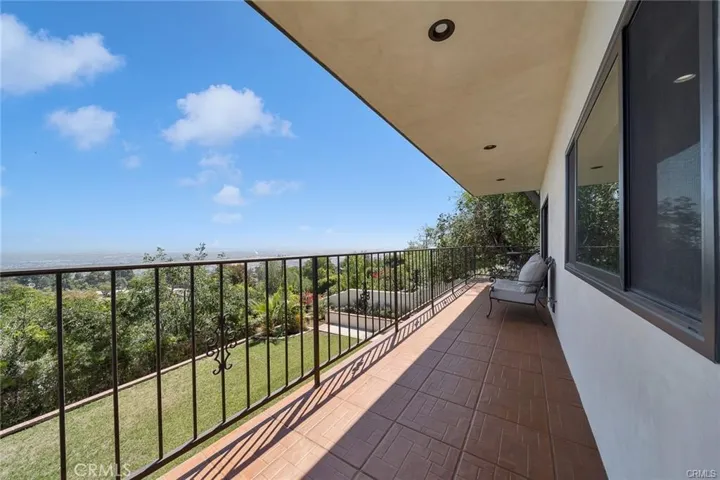 3 Mustang Road, Rancho Palos Verdes, California 90275