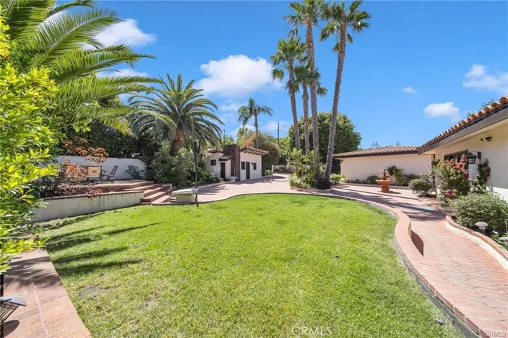 3 Mustang Road, Rancho Palos Verdes, California 90275