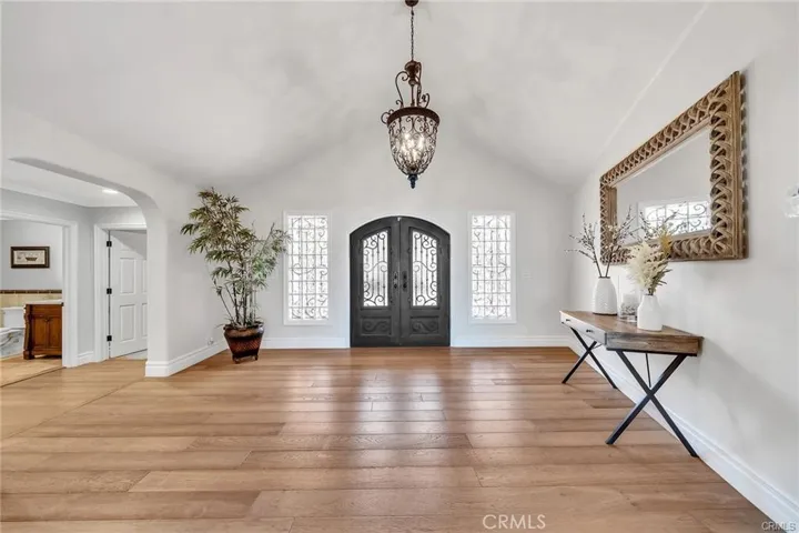 3 Mustang Road, Rancho Palos Verdes, California 90275