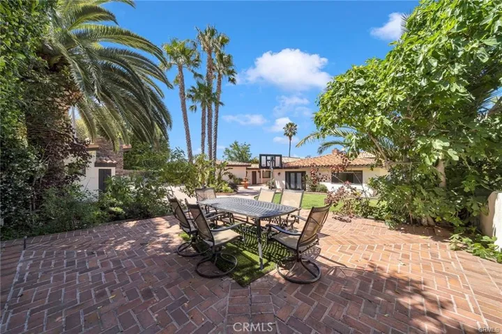 3 Mustang Road, Rancho Palos Verdes, California 90275