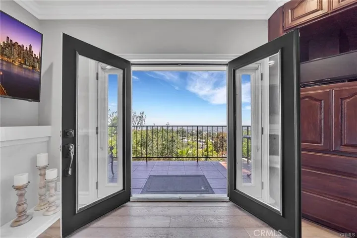 3 Mustang Road, Rancho Palos Verdes, California 90275