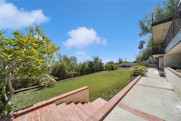 3 Mustang Road, Rancho Palos Verdes, California 90275