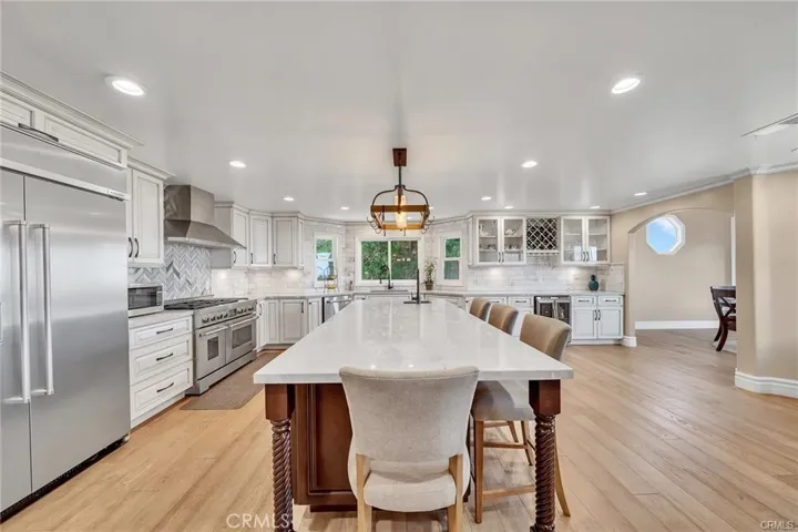 3 Mustang Road, Rancho Palos Verdes, California 90275