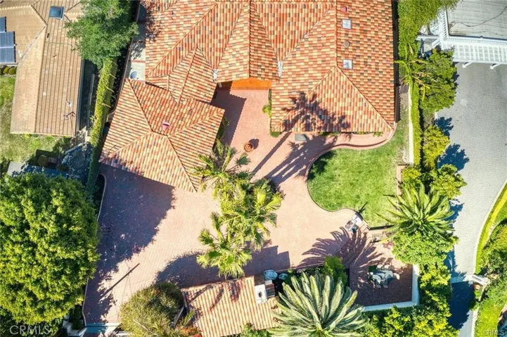 3 Mustang Road, Rancho Palos Verdes, California 90275