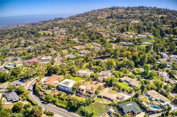 3 Mustang Road, Rancho Palos Verdes, California 90275