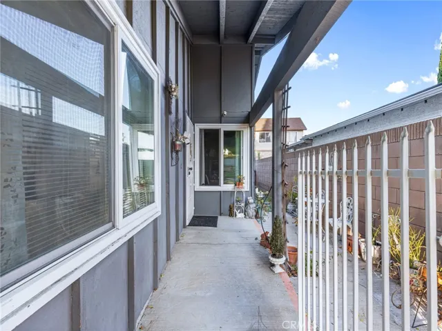 2216 Sequoia, Simi Valley, California 93063