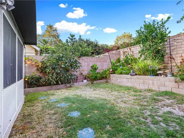 2216 Sequoia, Simi Valley, California 93063