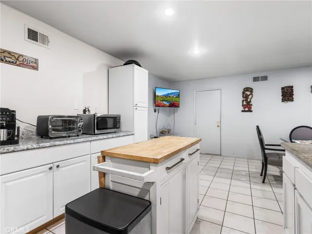 2216 Sequoia, Simi Valley, California 93063
