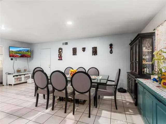 2216 Sequoia, Simi Valley, California 93063