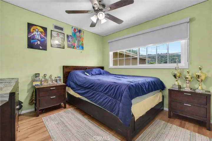 449 E Haltern, Glendora, California 91740
