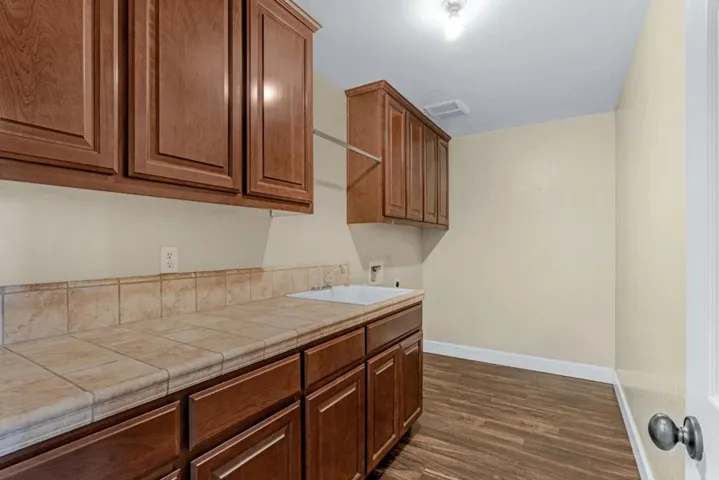 7113 E Garland Avenue, Fresno, California 93737