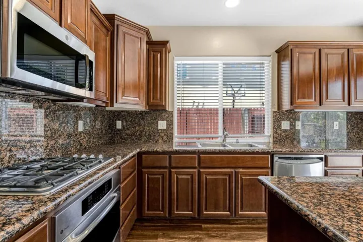 7113 E Garland Avenue, Fresno, California 93737