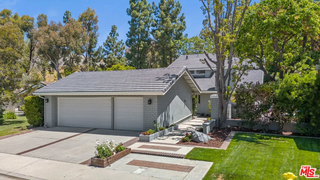 Front, 3 Car Garage