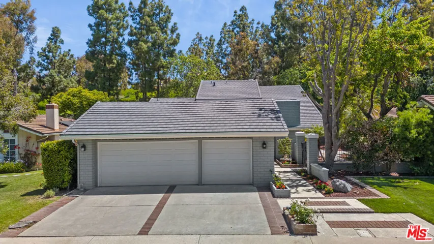 Front, 3 Car Garage