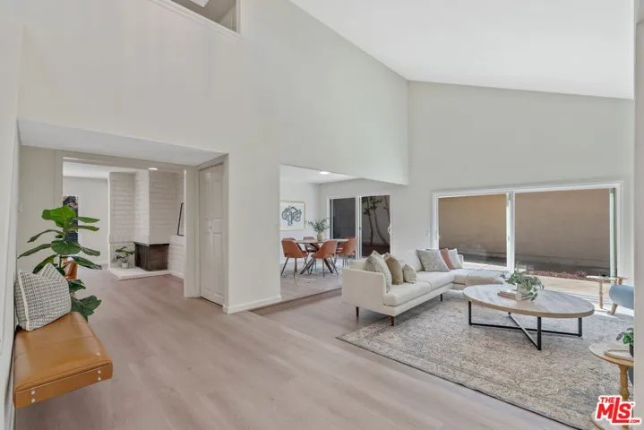 Hall, Living/Dining Area