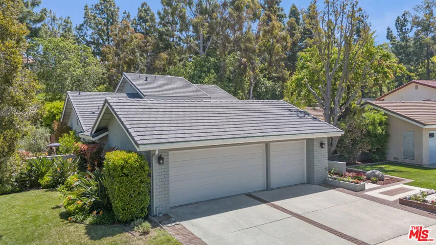 Front, 3 Car Garage