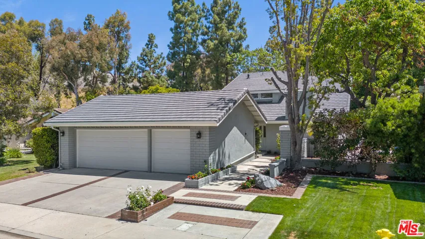 Front, 3 Car Garage