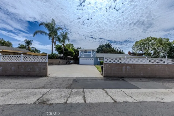 Entry to driveway from alley.
