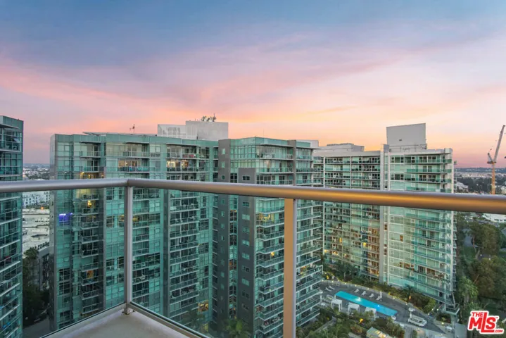 13700 Marina Pointe Drive 1801, Marina Del Rey, California 90292