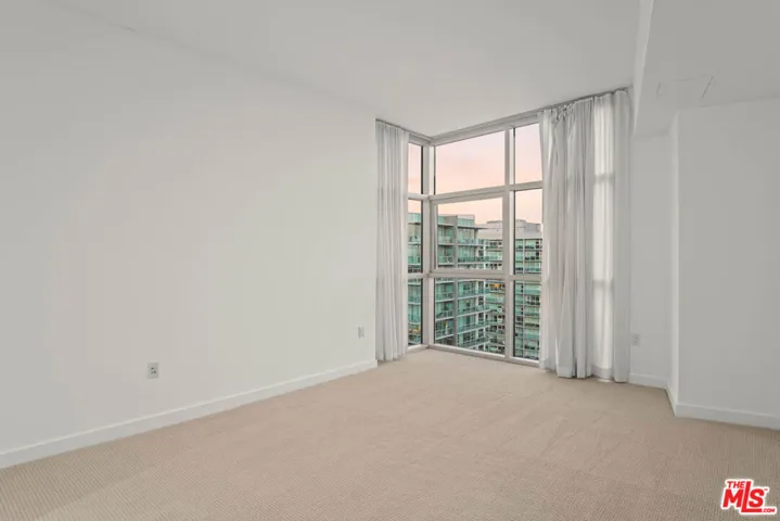 13700 Marina Pointe Drive 1801, Marina Del Rey, California 90292