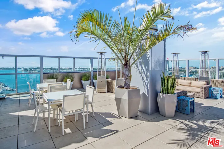13700 Marina Pointe Drive 1801, Marina Del Rey, California 90292