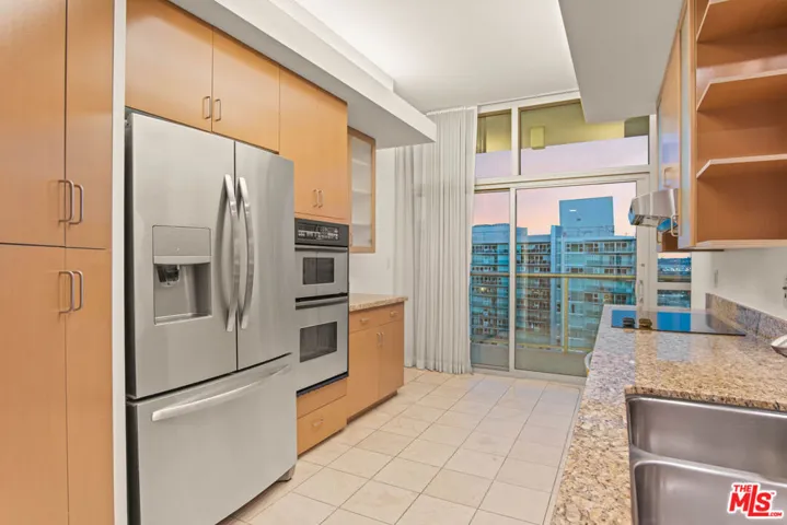 13700 Marina Pointe Drive 1801, Marina Del Rey, California 90292