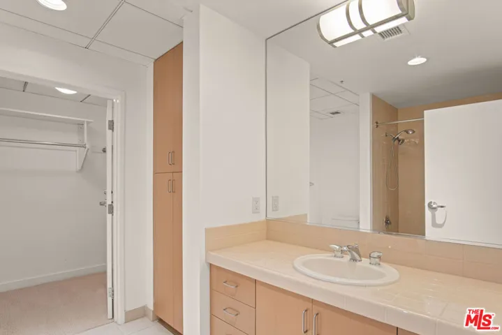 13700 Marina Pointe Drive 1801, Marina Del Rey, California 90292