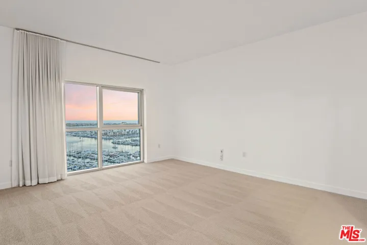 13700 Marina Pointe Drive 1801, Marina Del Rey, California 90292