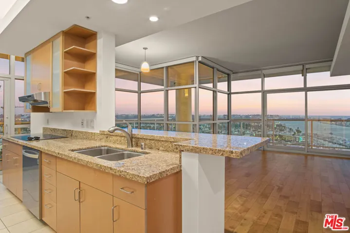 13700 Marina Pointe Drive 1801, Marina Del Rey, California 90292